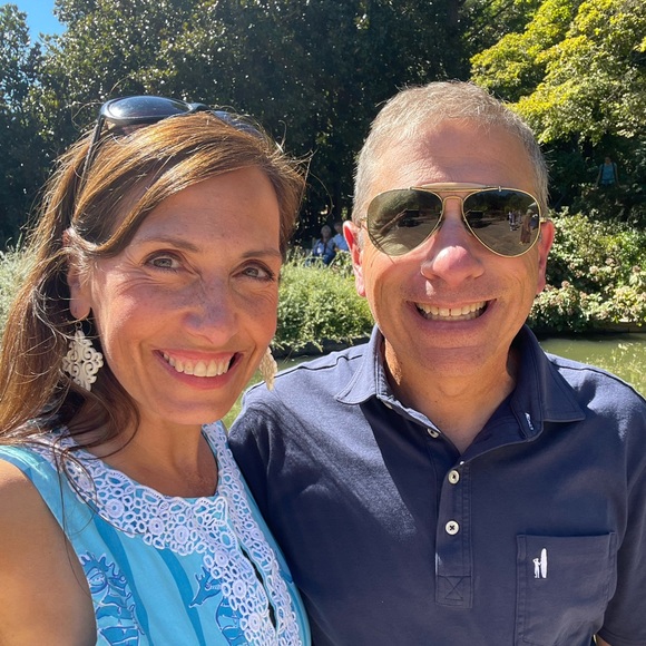 Meet your Posher, Lauren - Picture 3 of 7